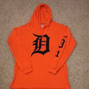 Light weight Detroit Tigers hoodie